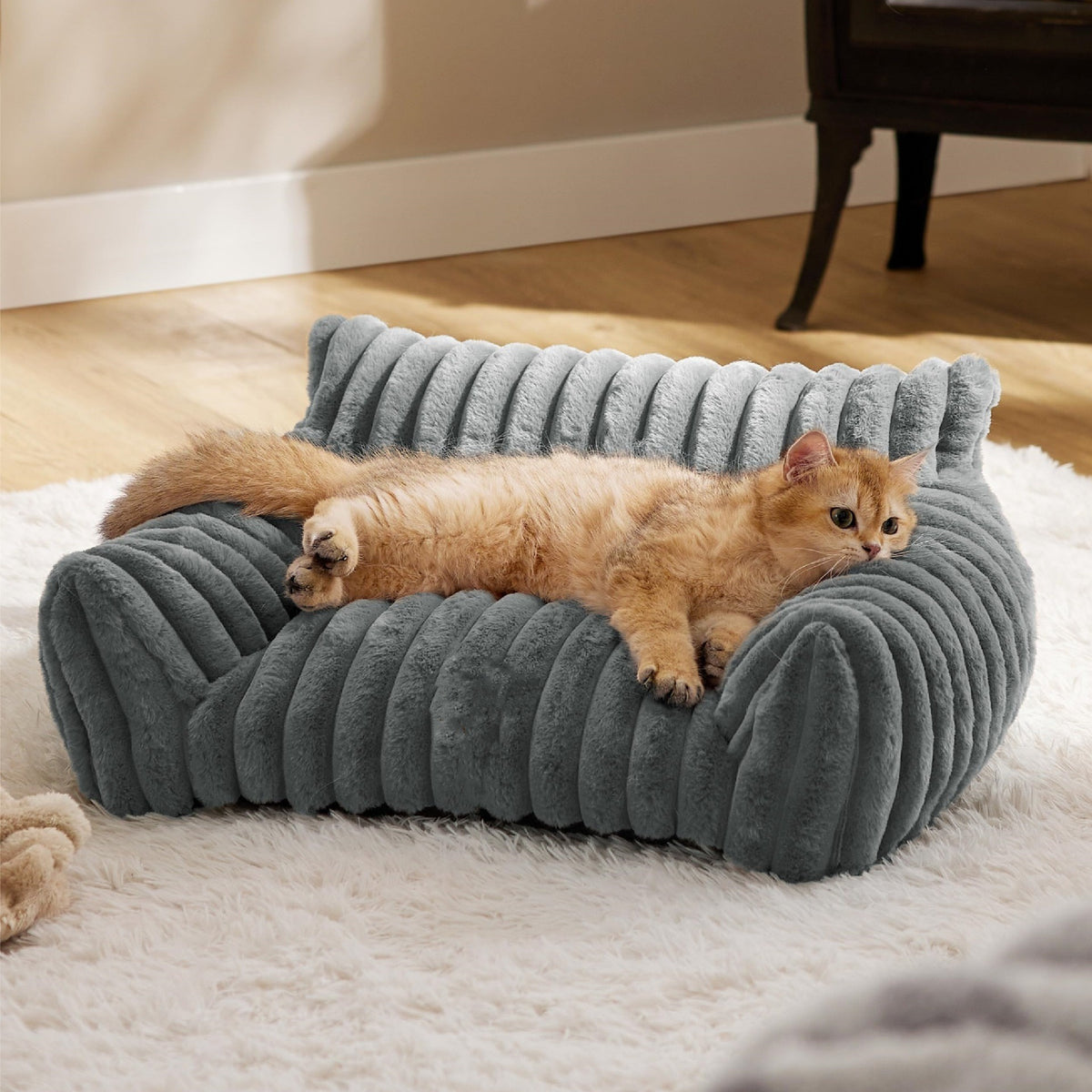 Four-Season Plush Pet Bed