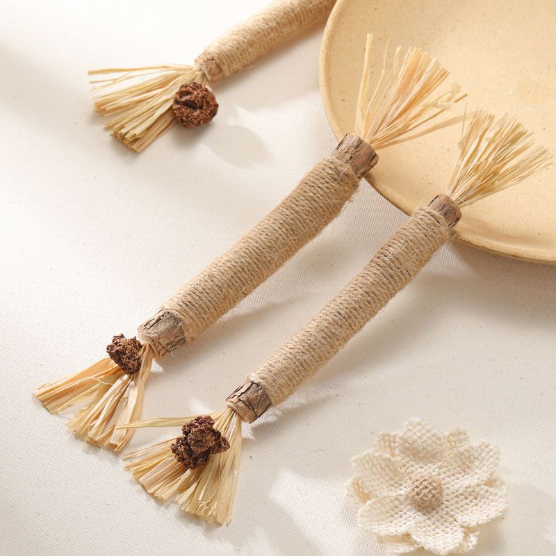 Natural Wood & Herbal Dental Chew Toys for Cats
